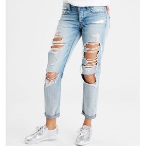 American Eagle High Rise Tomgirl Jeans
